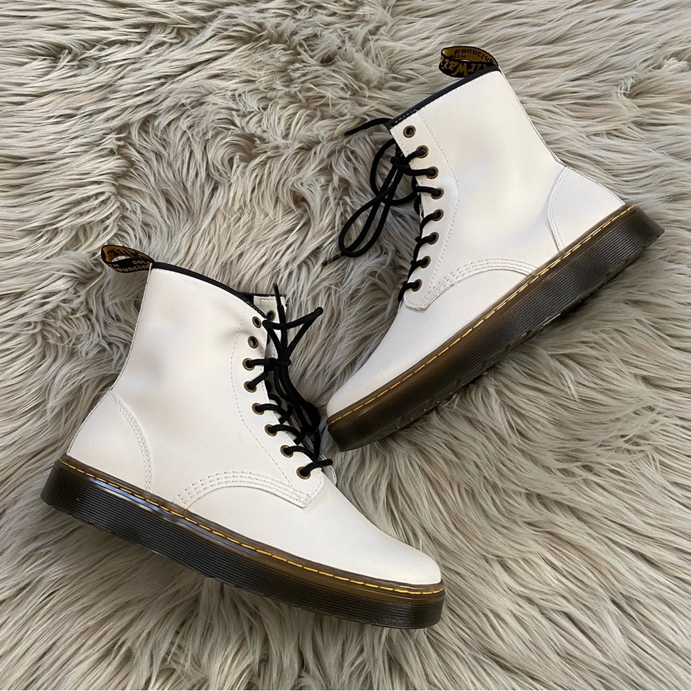 DR. MARTENS Zavala 8-Eyelet Combat Boot NWOT